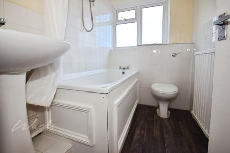 2 bedroom maisonette to rent - Photo 5