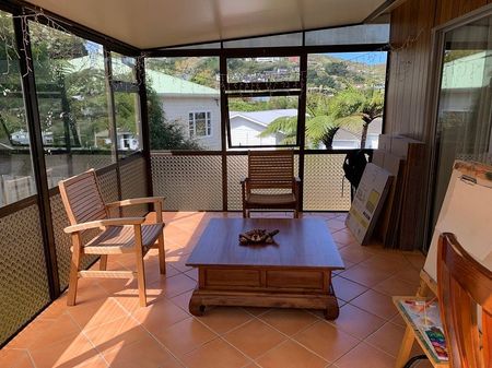 Excellent 4-Bedroom House in Karori - Photo 3