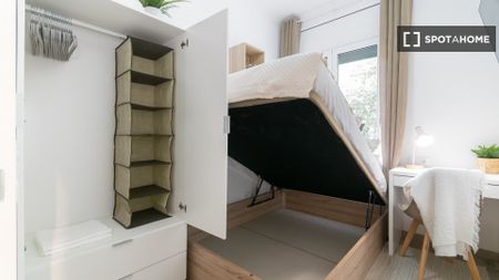 barcelona, Catalonia 08025 - Photo 5