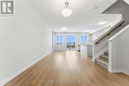 714 FAIRLINE ROW - Photo 2