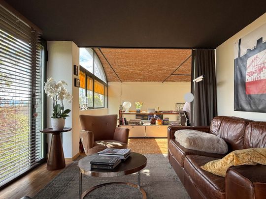 70s Architekten-Ikone: Extravagantes Loft-Wohnen an der Goldküste - Photo 1