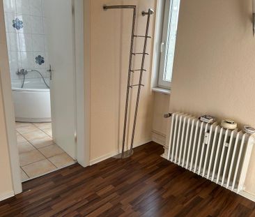 Wohnen am Nordpark. Schöne 2-Zi.-Wohnung mit Küche, Diele, Wannenba... - Photo 2