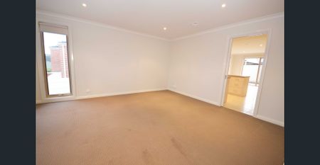 Comfort & Convenience in a Quiet Location - Photo 3