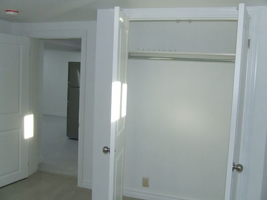 For Lease - 377 East Avenue Unit# Basement, Toronto, Ontario - Photo 1