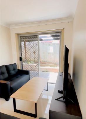 3 beds 2 bath-single room - Photo 1