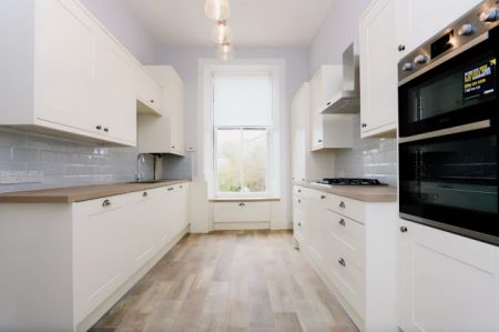 3Bedrooms, 1Bathrooms - Photo 3