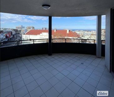 Sunny North/East facing apartment with stunning city and ocean views. - Photo 4