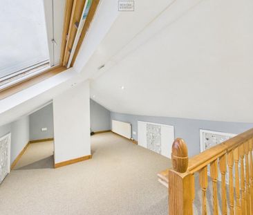 2 bedroom end of terrace house to rent - Photo 2