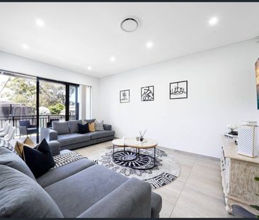 Spacious & Modern 4 Bedroom Duplex – Perfect Family Living - Photo 1