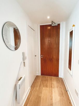 Navigation Street - Photo 1