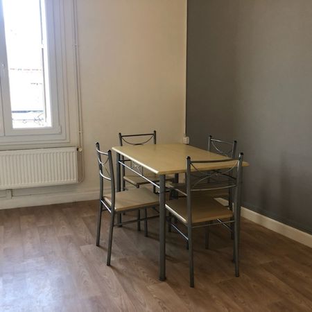 Appartement à louer - REIMS - PLACE LUTON - Photo 3