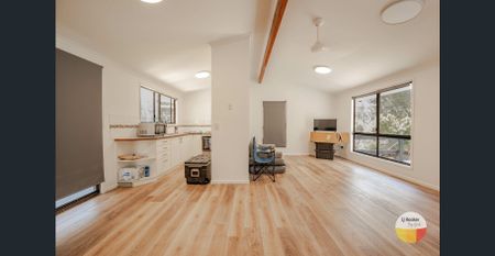 Charming 2-Bedroom Home for Rent – Peaceful Island Living! - Photo 2