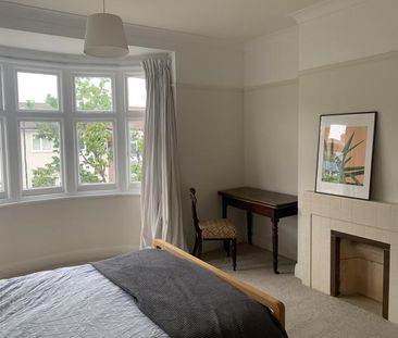Huge double room in lovely West Norwood house - Photo 1