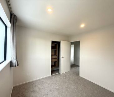 Charming Brand New 3 Bedrooms Home - Photo 1