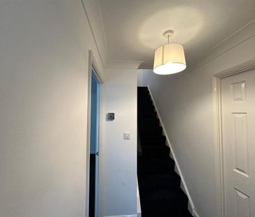 2 bedroom semi-detached house to rent - Photo 6