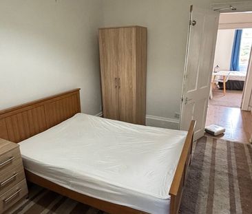 Room in a Shared Flat, Gardner's Crescent, EH3 - Photo 6