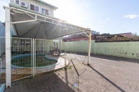 Casa com 5 quartos e 330m² para alugar em Cristal, Porto Alegre. - Photo 4