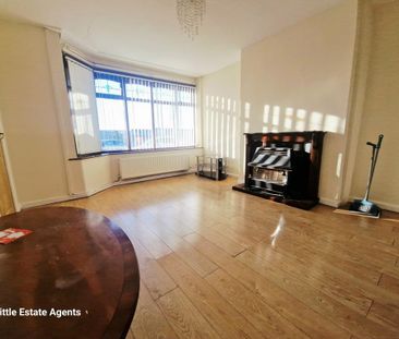 3 bedroom semi-detached house to rent - Photo 3