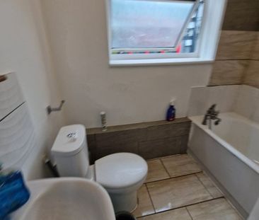 1 Bed Flat, Dumfries Street, LU1 - Photo 6