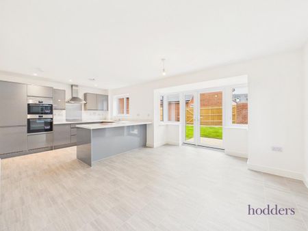4 bedroom detached house to rent - Photo 4