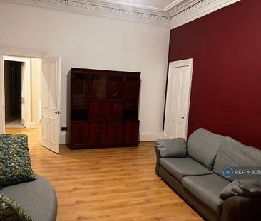4 bedroom flat to rent - Photo 2