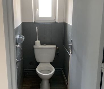 Location Appartement 3 pièces 75m² JOEUF 54240 - Photo 2