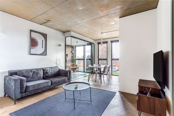 Fully Furnished Two Double Bedroom | Two Bathroom |Apartment with Sun room | Castlefield Area - Photo 1