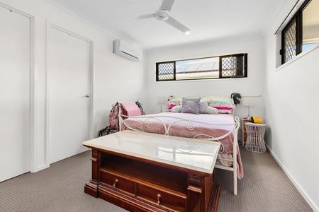 Modern Family Home! - Photo 3