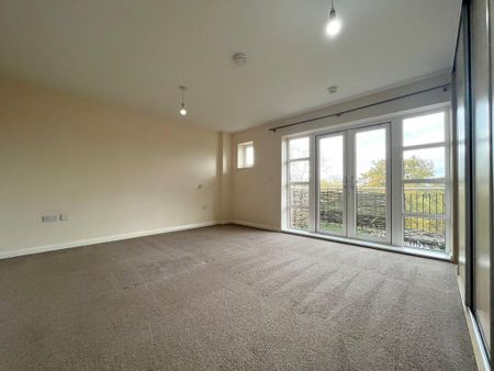 2 bedroom flat to rent - Photo 2
