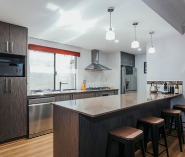 Fully Furnished Coastal Home - Photo 6