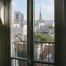 Logement à Paris, Location meublée - Photo 1