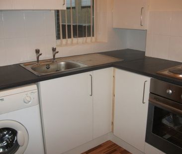 1 bed House Share - To Let - Photo 1