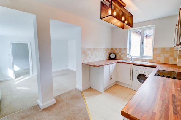 School Lane, Kenilworth - Photo 1
