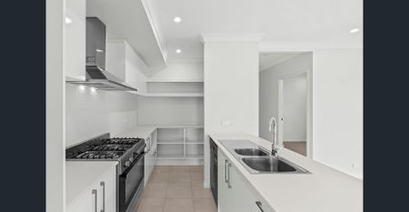 BRAND NEW LIVING IN TRANQUALLITY ESTATE! - Photo 4