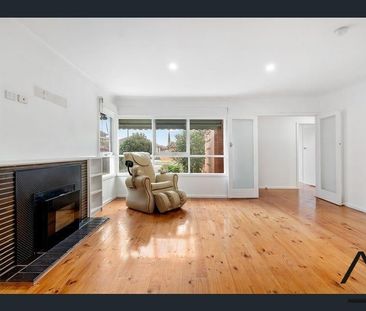 Spacious Family Home - Photo 5