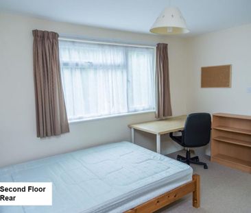 6 bedroom terraced house to rent - Photo 2
