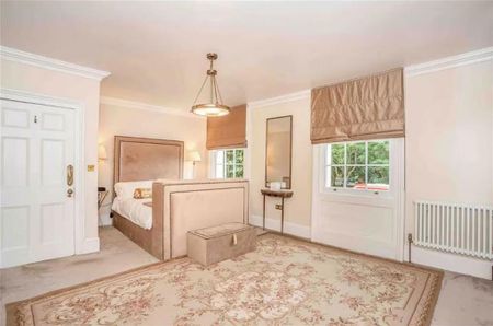 5 bedroom detached house to rent - Photo 3