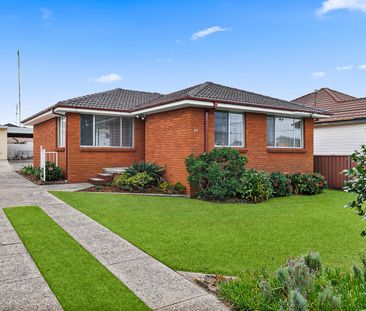Immaculate home on the East Side of Warilla with beach at the end of the street! - Photo 6