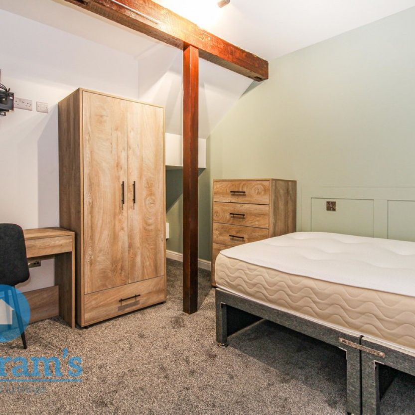 Shared House for Rent - Photo 1