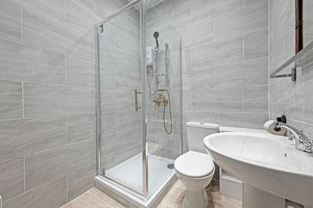 2 Bed Flat, Uxbridge Road, W12 - Photo 5