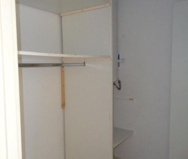 Location Appartement 2 pièces 50m² DRAGUIGNAN 83300 - Photo 5