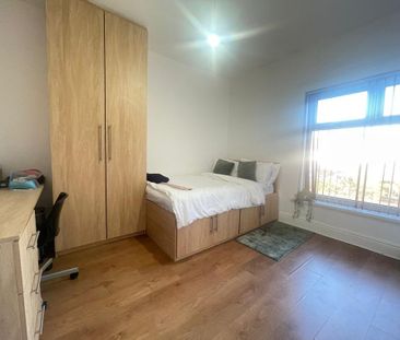 7 bedroom end of terrace house to rent - Photo 4