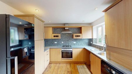 4 bedroom house to rent - Photo 3