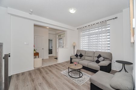 For Lease - 112 Sagewood Avenue, Barrie, Ontario - Photo 5