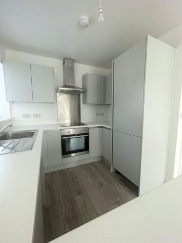 2 bedroom apartment to rent - Photo 4