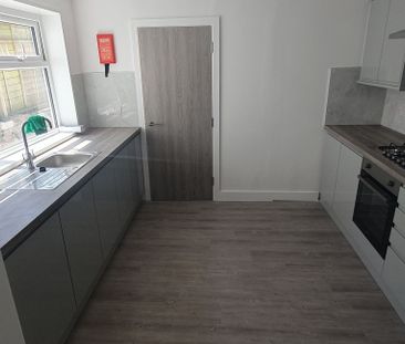 26, BILLS INCLUDED Bertram Street, Adamsdown, cardiff, CF24 1NX - Photo 5