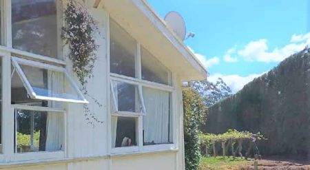 Three Bedroom Rural Living - Photo 4