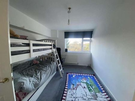 Black Horse Parade, Eastcote, HA5 - Photo 4