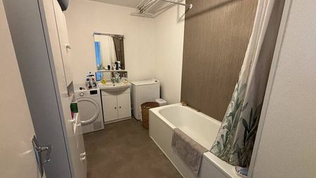 A louer superbe Appartement type F2 avec Ascenseur - Photo 2