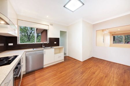 Modern and Bright Two-Bedroom Apartment in the Heart of Lane Cove - Photo 3